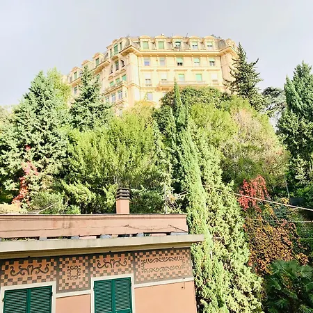 A Due Passi Dal Centro 2 Camere Matrimoniali Wifi Genoa Exterior photo